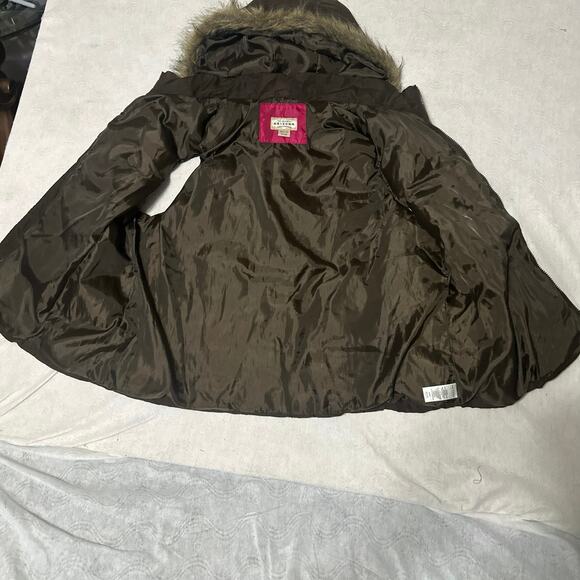 Women’s Puff Vest by Arizona Jean Co. brown with hood size XL zips & Buttons - Picture 4 of 7